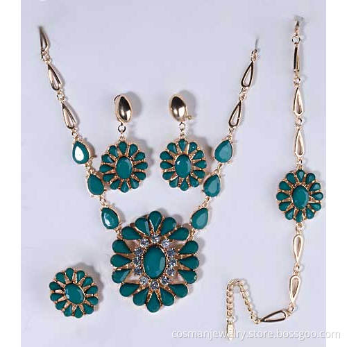 Imitation jewellery in dubai